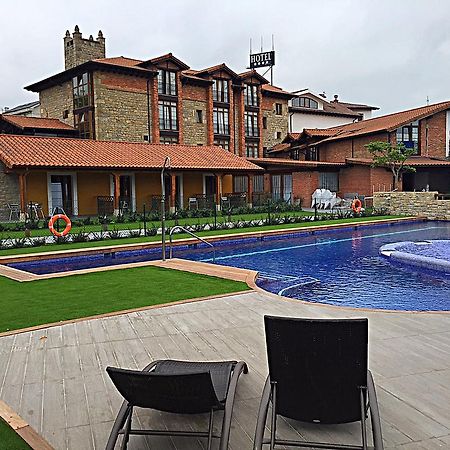 Hotel Marfrei Hinojedo エクステリア 写真