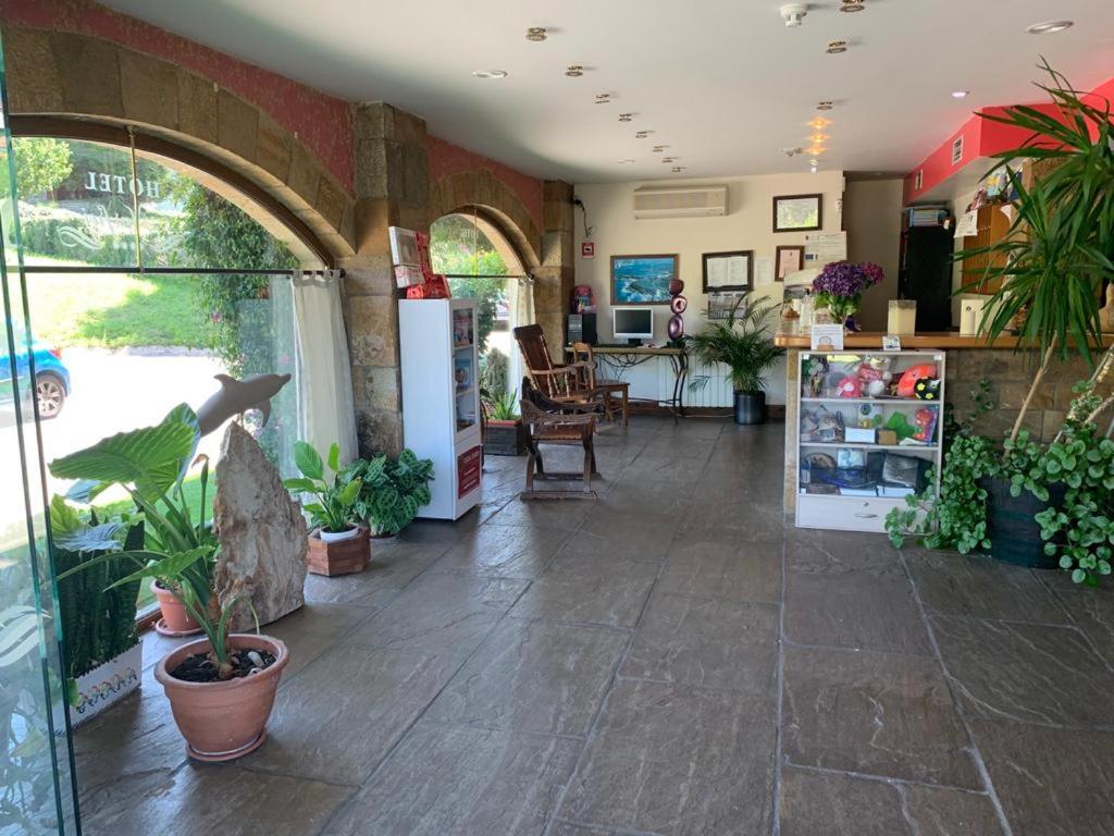 Hotel Marfrei Hinojedo エクステリア 写真