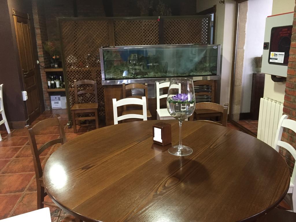Hotel Marfrei Hinojedo エクステリア 写真