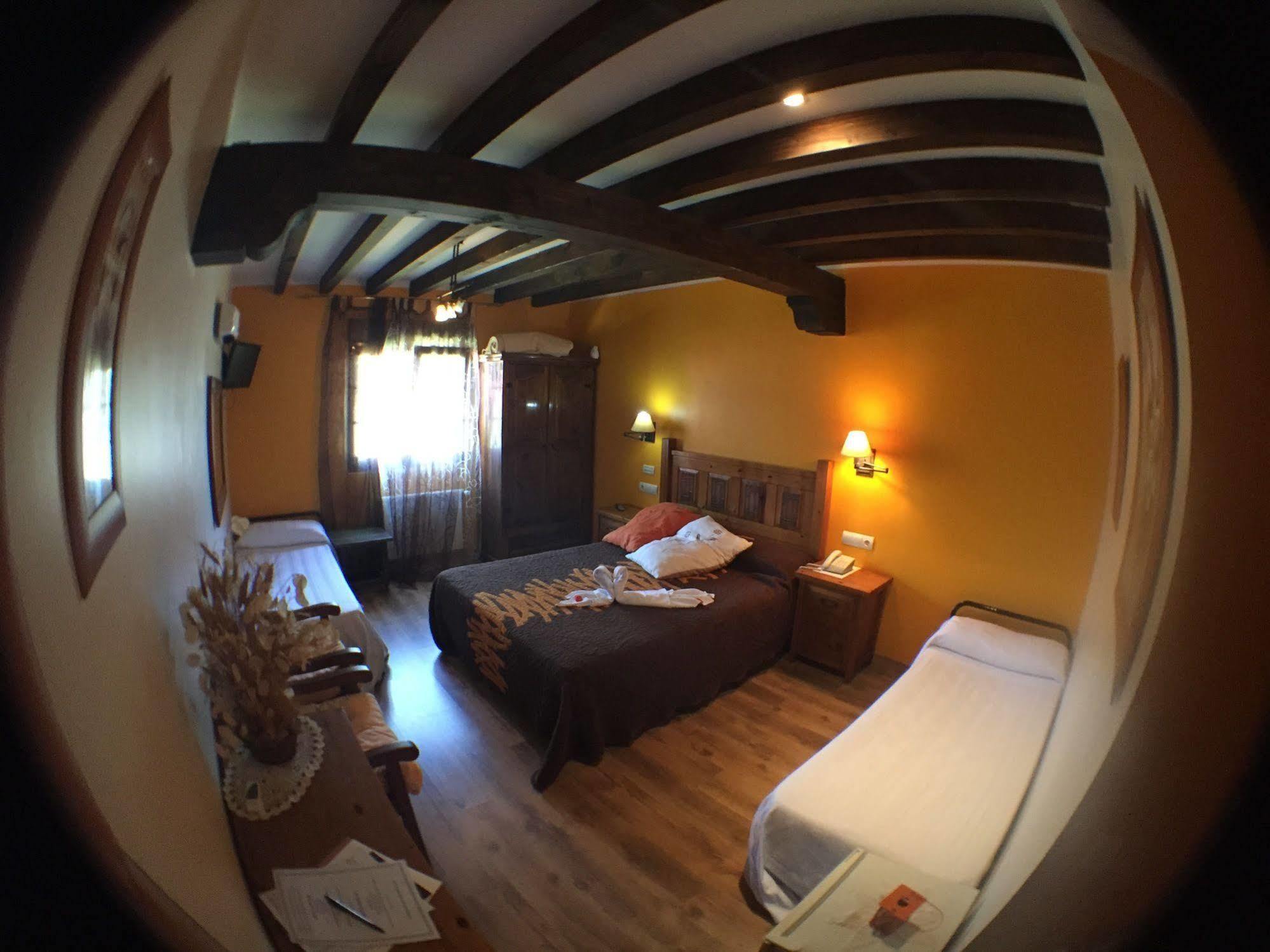 Hotel Marfrei Hinojedo エクステリア 写真