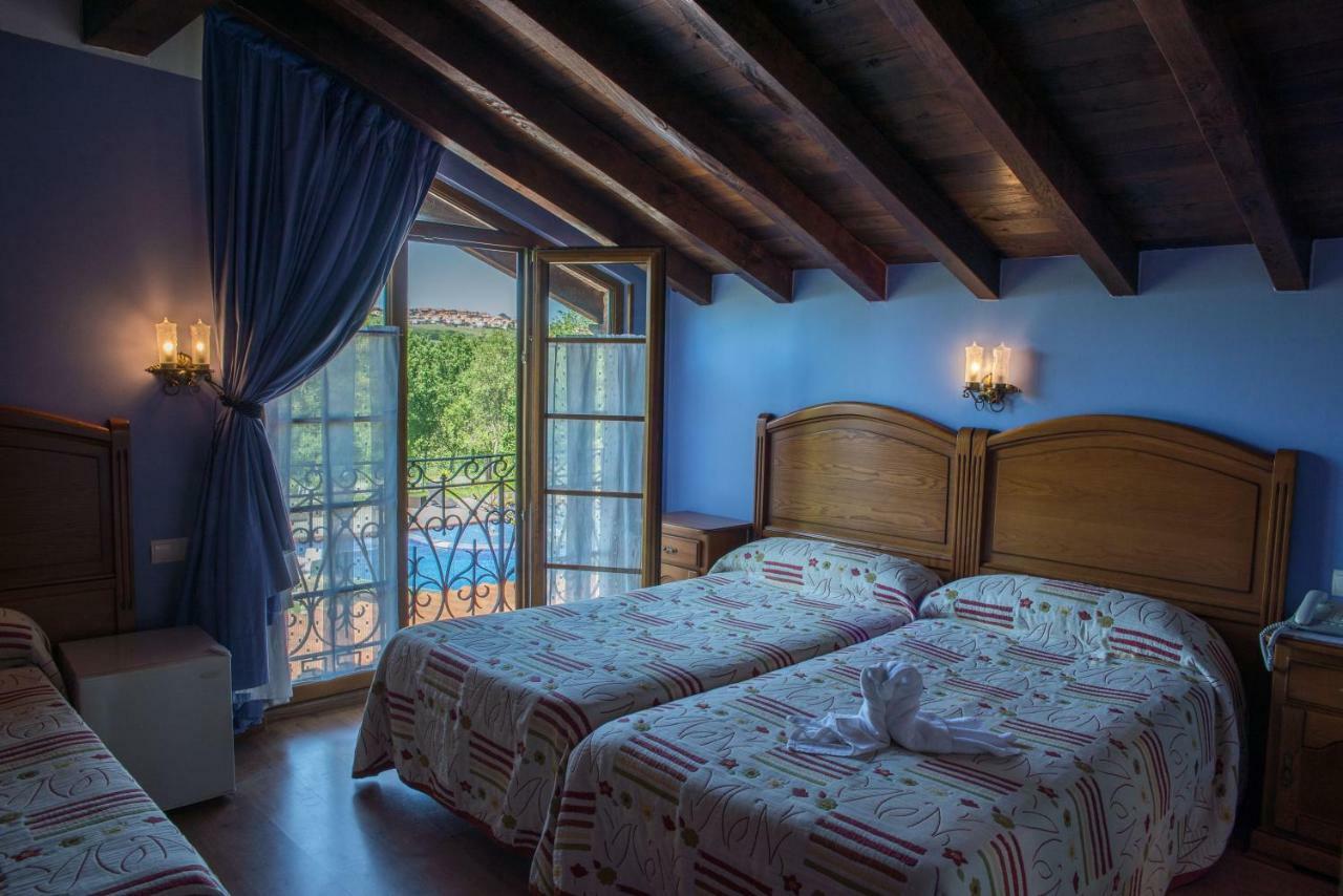Hotel Marfrei Hinojedo エクステリア 写真